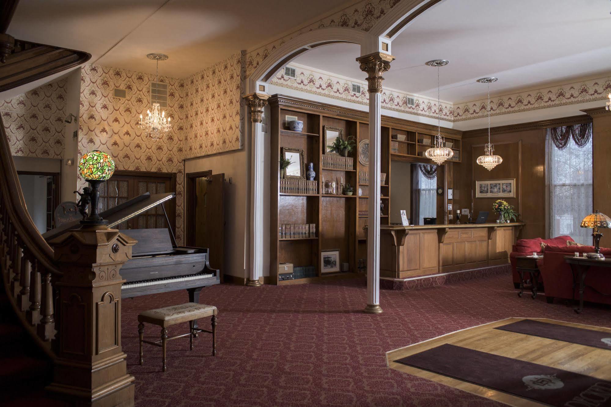 Decker Hotel & Bar Maquoketa Zewnętrze zdjęcie