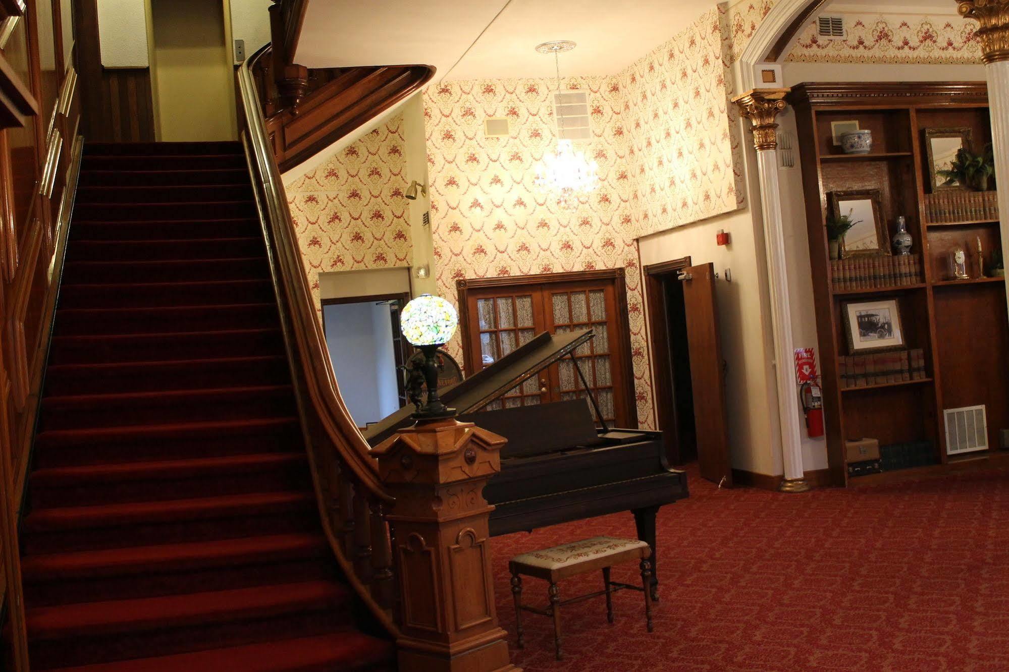 Decker Hotel & Bar Maquoketa Zewnętrze zdjęcie