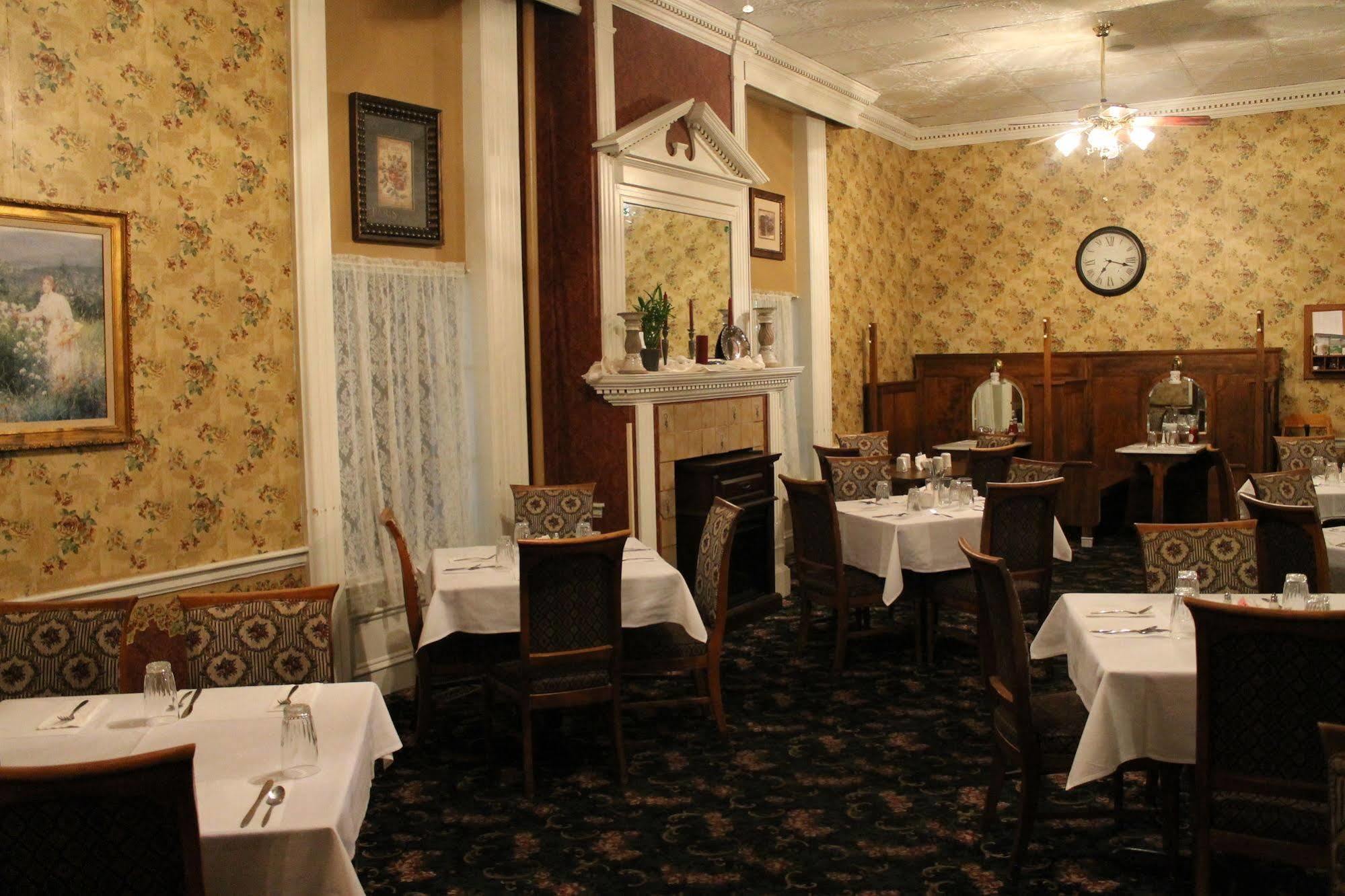 Decker Hotel & Bar Maquoketa Zewnętrze zdjęcie